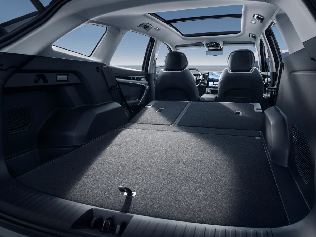 Spațiu și scaune premium Geely Starray